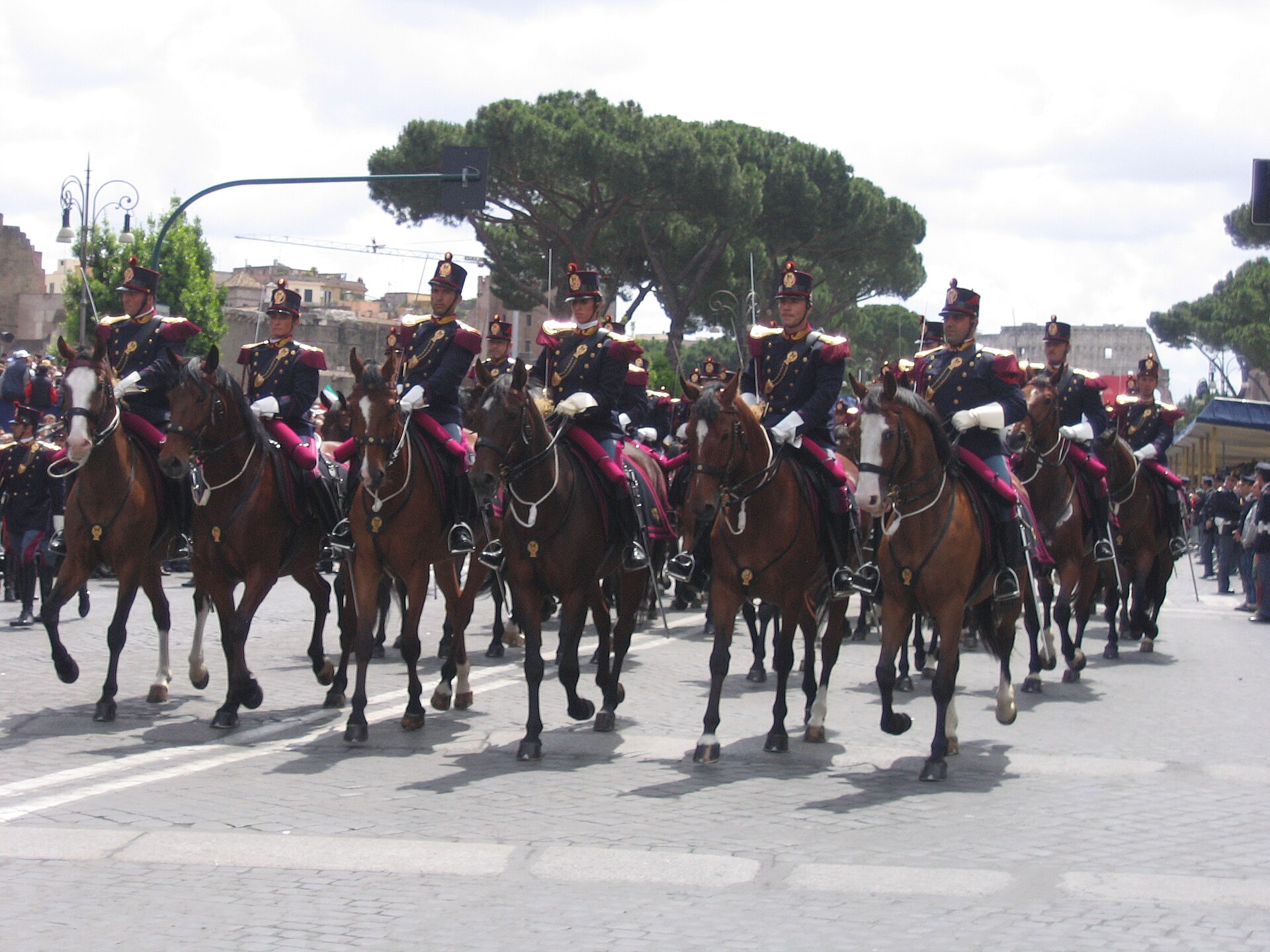 Personale del reparto a cavallo della Polizia di Stato
