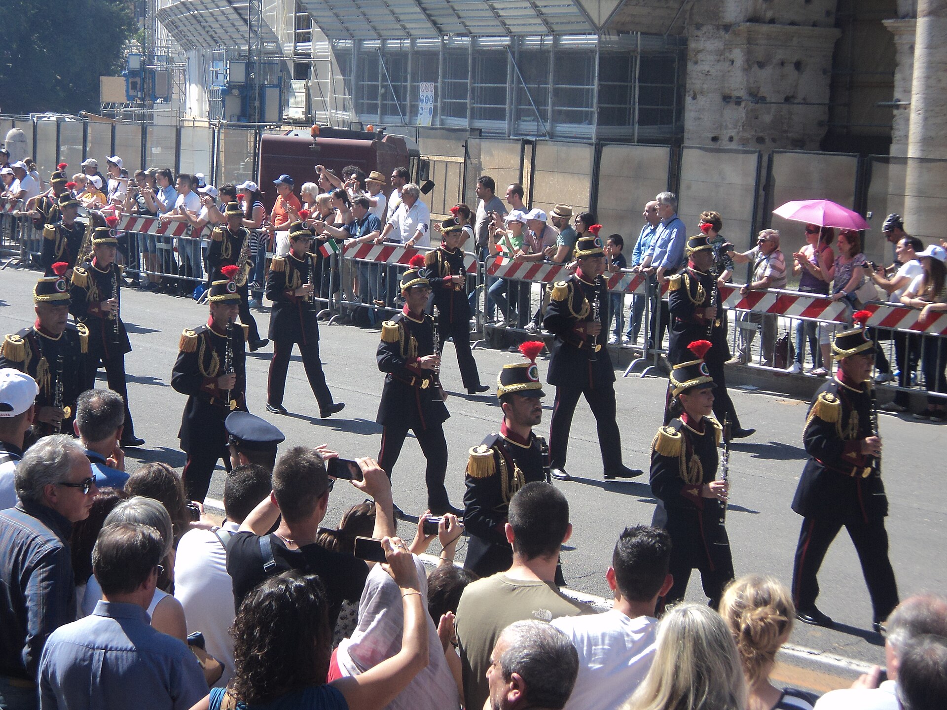 Personale della banda dei Vigili del Fuoco in uniforme